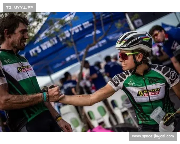 乐山女子精英组冠军刘羽点赞大渡河壮阔